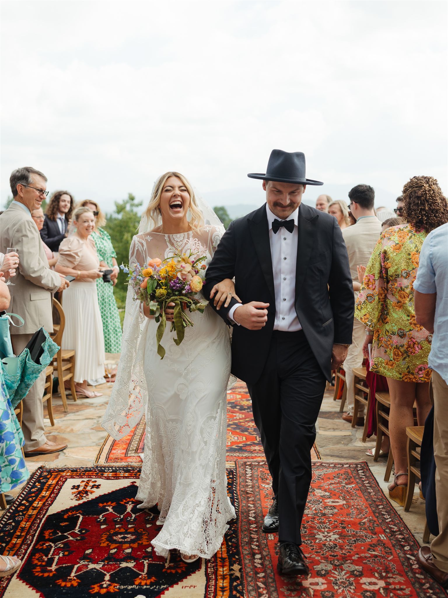 A summer wedding at the Glass House at Nichols Heir in Tennessee.