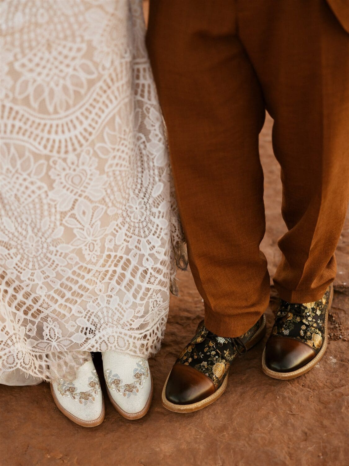 Boho Sedona, Arizona wedding photos & super 8 film at Sky Ranch Lodge by destination wedding photographer, Nicole Kiser.