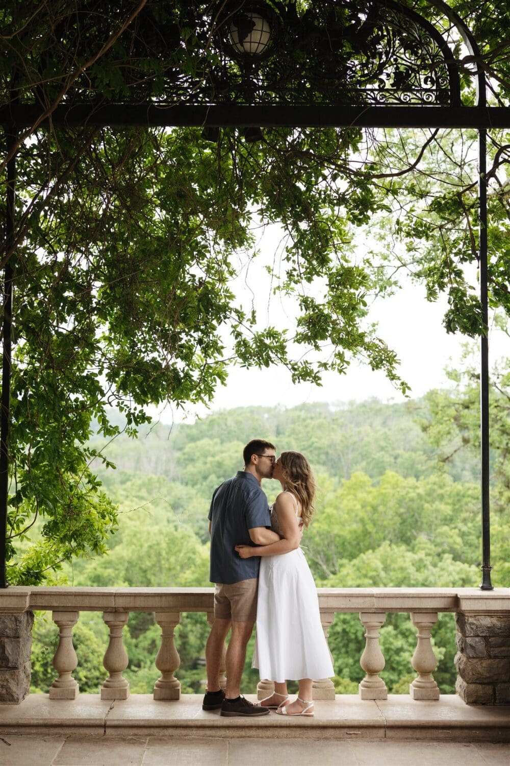 Romantic Cheekwood Gardens Engagement Photos