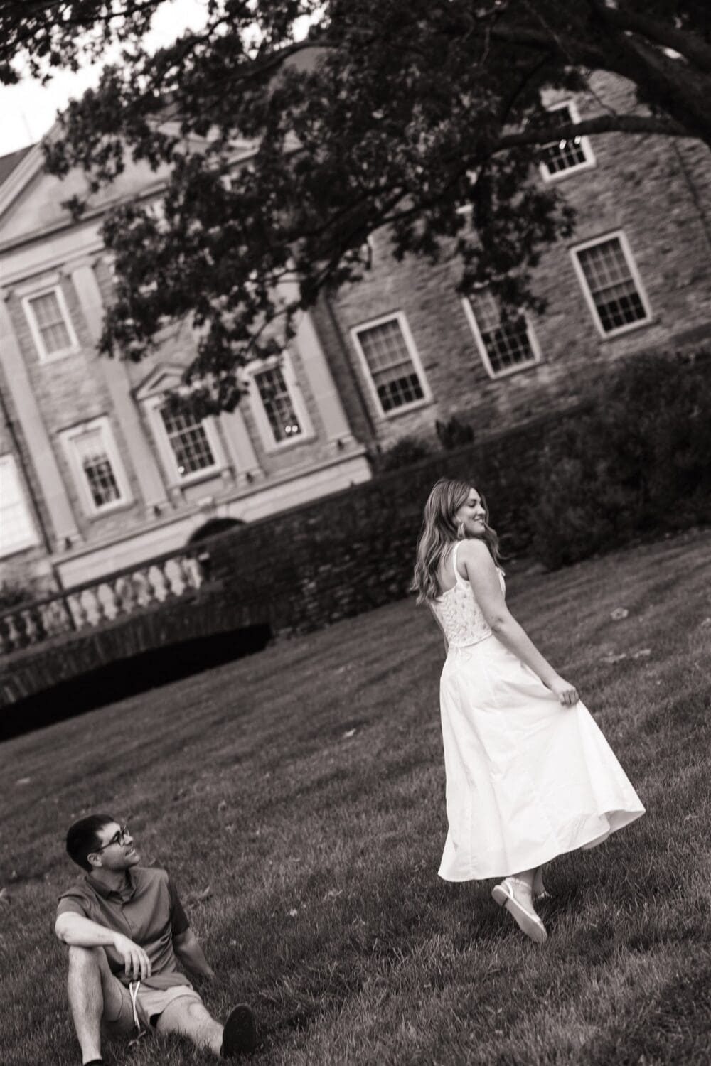 Romantic Cheekwood Gardens Engagement Photos